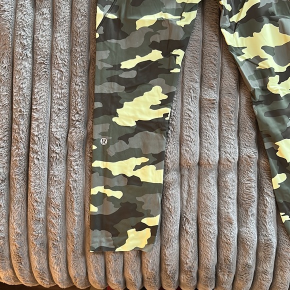 Lululemon 🍋 Fast and Free HR Crop 23” - Picture 7 of 7